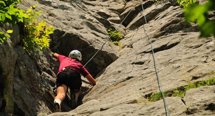 summer rock climbing trip for teens near philadelphia